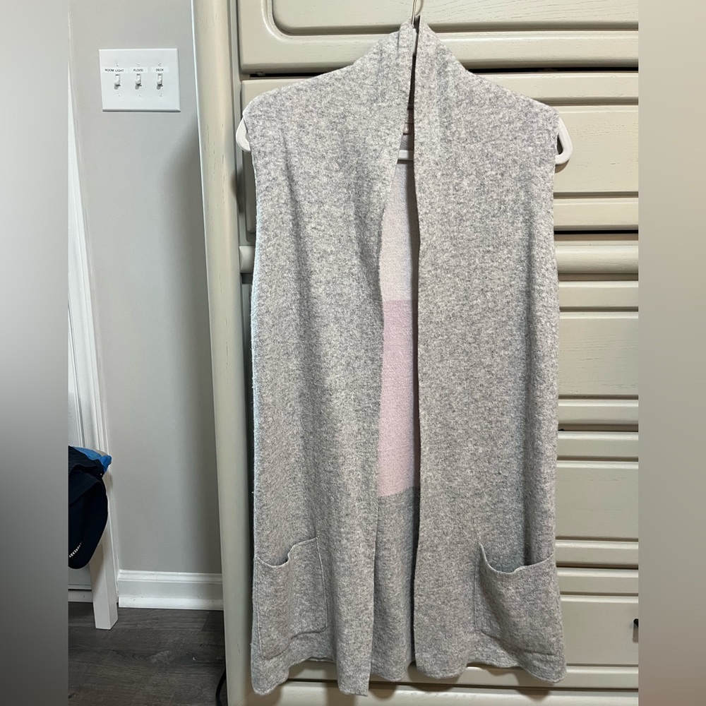 Wool/Cashmere blend long vest made in Italy size medium